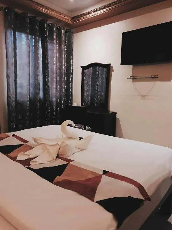 Clark Imperial Hotel Angeles 3*,  Filippinerna